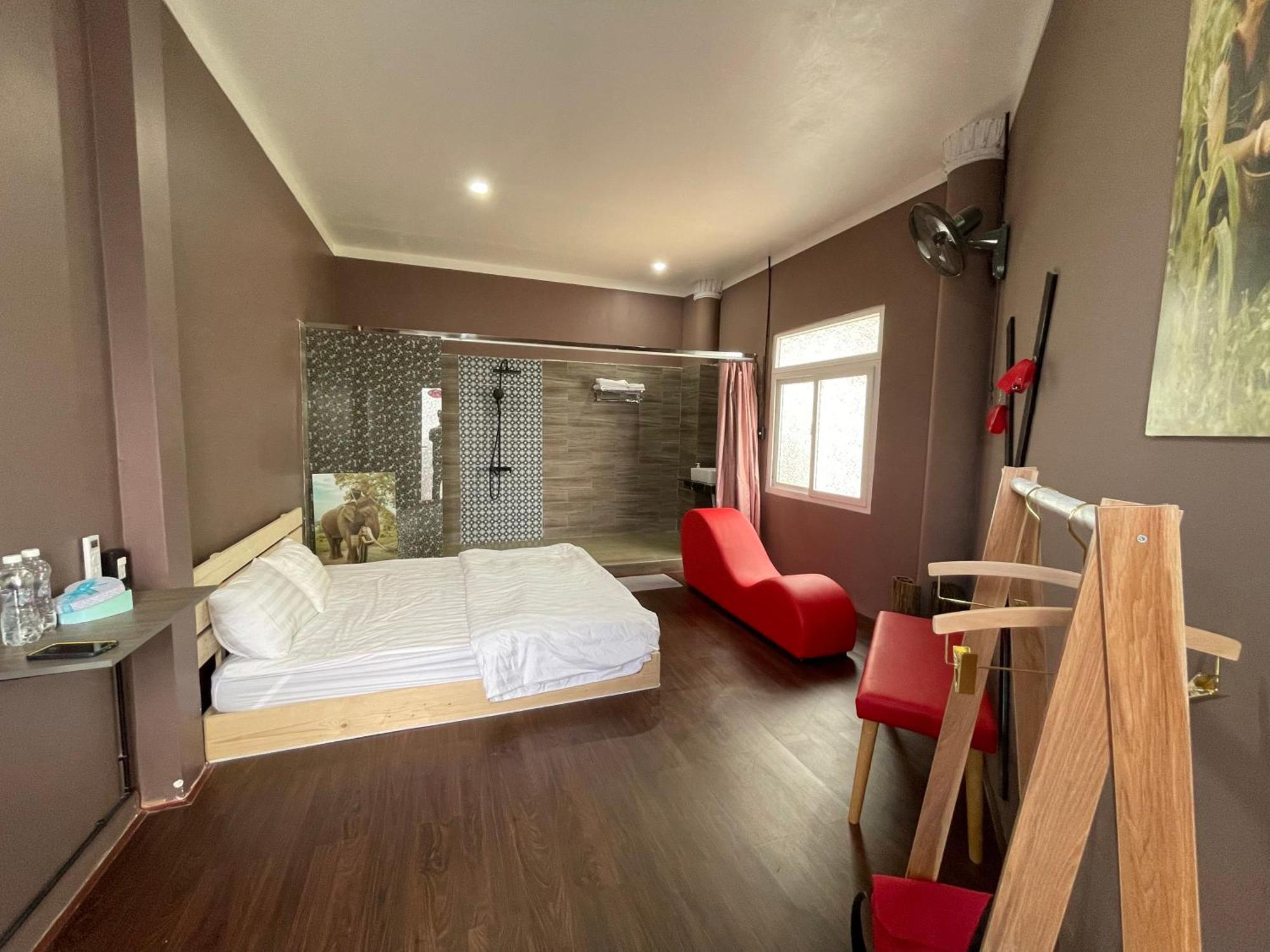 Couple Hotel - Khach San Tinh Yeu Buon Ko Sir Buitenkant foto